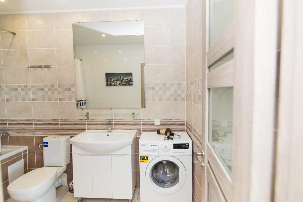 Ferienwohnung Vip Apartmen Sumy Exterior foto
